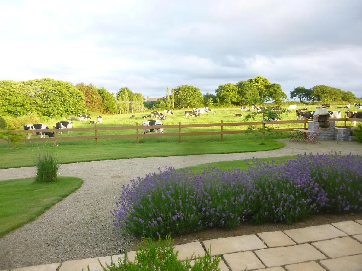 Chambres A La Ferme Keramis Bed & Breakfast